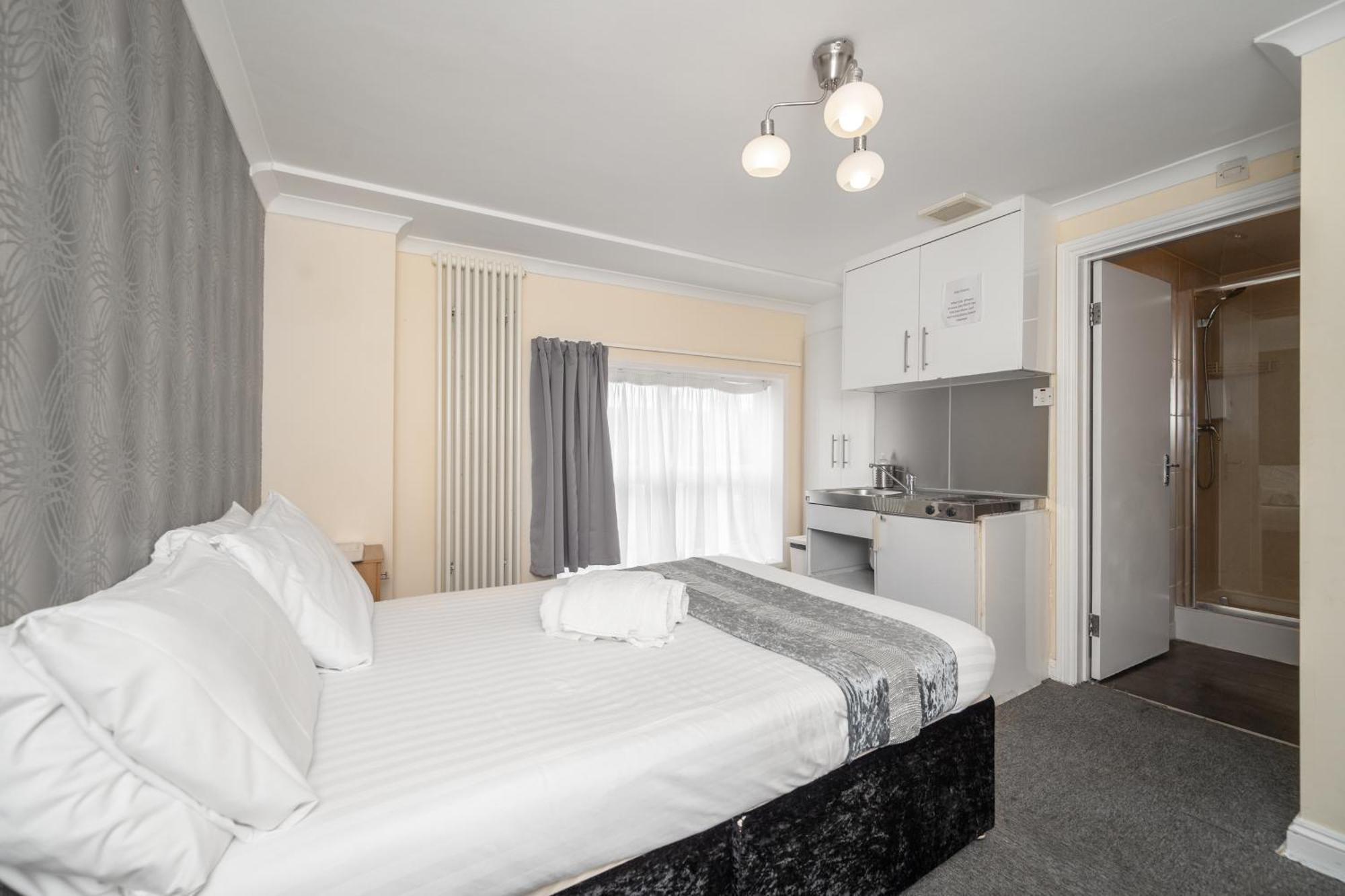 Flexistay Tulsi Aparthotel Кройдон Экстерьер фото