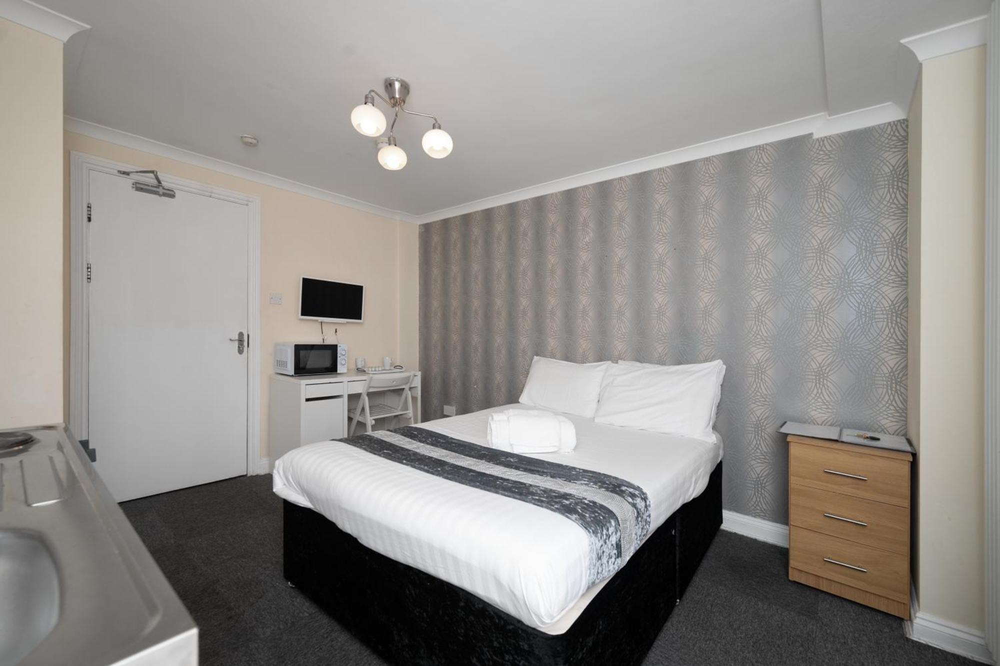 Flexistay Tulsi Aparthotel Кройдон Экстерьер фото