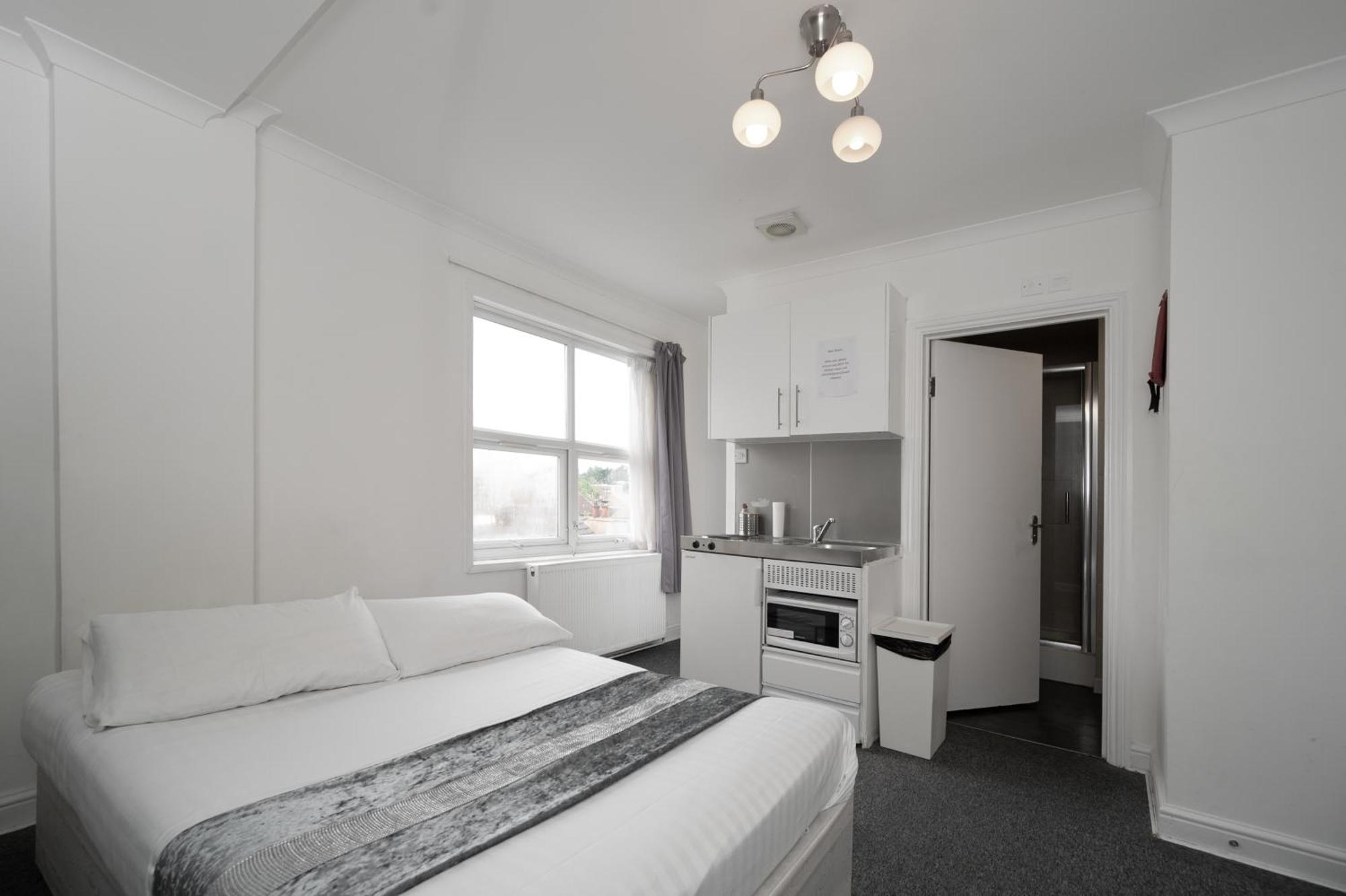 Flexistay Tulsi Aparthotel Кройдон Экстерьер фото