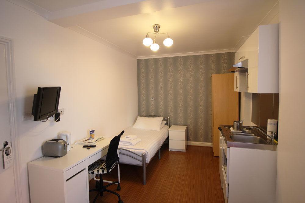 Flexistay Tulsi Aparthotel Кройдон Экстерьер фото